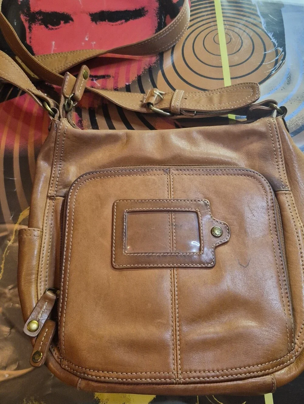 Fossil tan leather